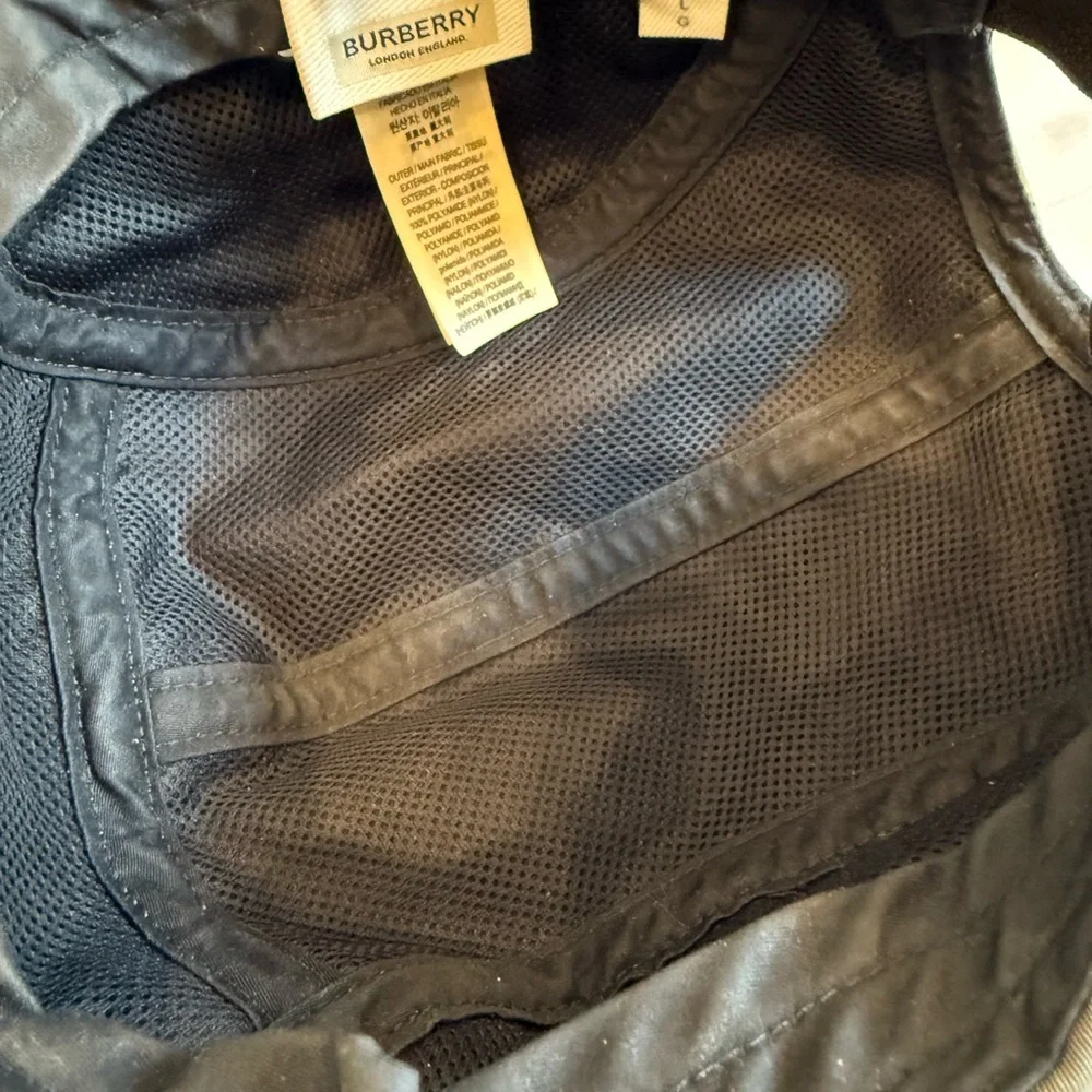 Burberry Black Mesh Lined Cap - Picture 3 of 3